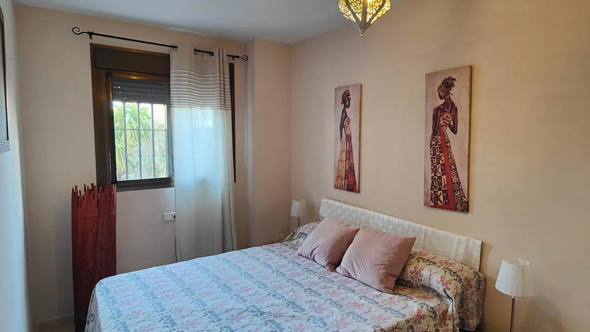 Habitaciones Trinidad contacts